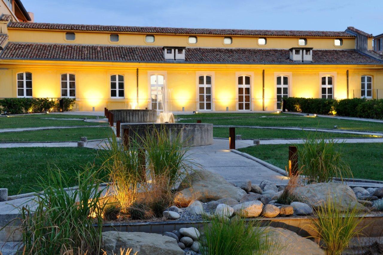 Aquabella & 4* Aix-en-Provence